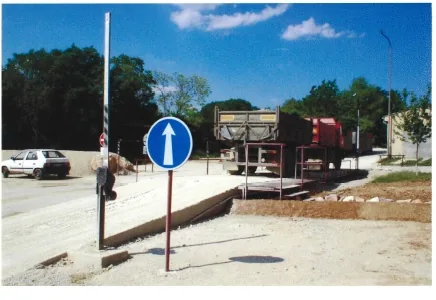 Mostová váha s automaticky ovládanými rampami a semaformi